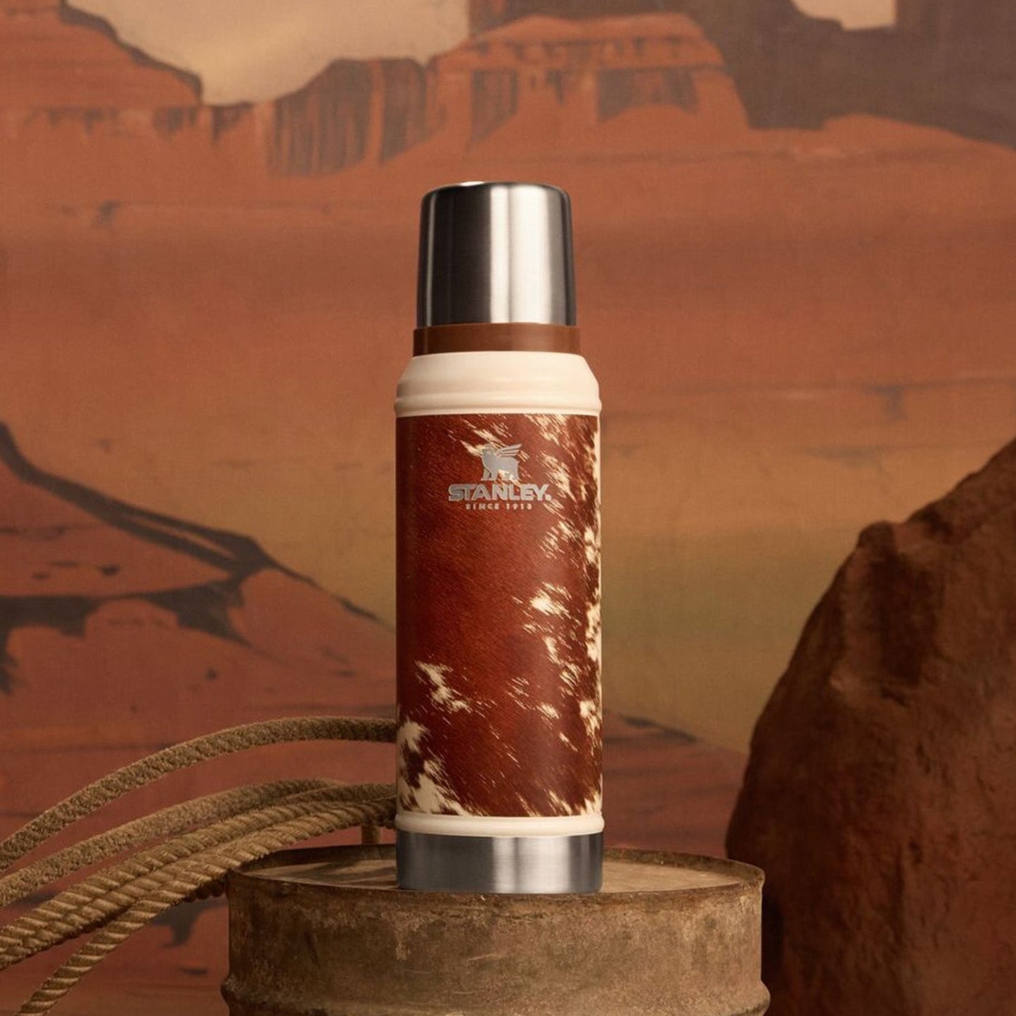 The Kacey Musgraves x Stanley 1913 Classic Legendary Bottle | 1.0 QT